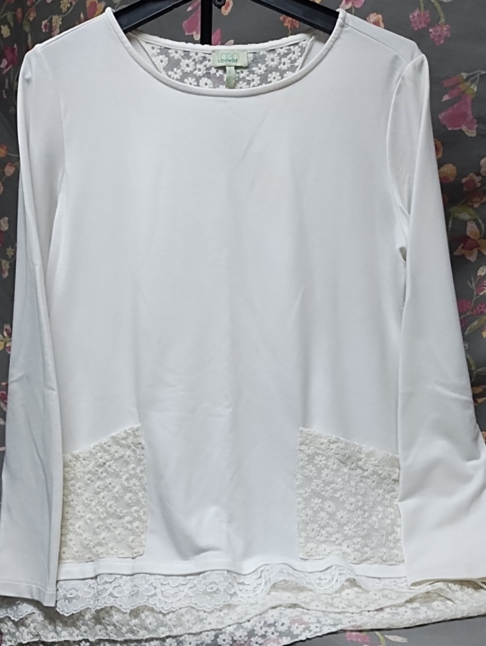 Elegant White Long Sleeve Top